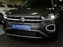 Volkswagen T-Roc 1.5 TSI 150pk Automaat / Panoramadak / Leder / IQ Light / Camera