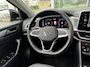 Volkswagen T-Roc 1.5 TSI 150pk Automaat / Panoramadak / Leder / IQ Light / Camera