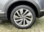 Volkswagen T-Roc 1.5 TSI 150pk Automaat / Panoramadak / Leder / IQ Light / Camera