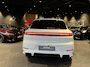 Porsche Cayenne 3.0 E-Hybrid Black Edition | SPORTDESIGN | SPORTEINDPIJPEN | PASM LUCHTVERING | PANORAMA/SCHUIF-KANTELDAK | SPORTCHRONO | 22 INCH | SOFTCLOSE | HEAD-UP | 14-WEG STOELEN | ADAPTIVE CRUISE CONTROL | CARRARA WIT METALLIC | BTW AUTO |