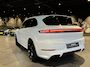 Porsche Cayenne 3.0 E-Hybrid Black Edition | SPORTDESIGN | SPORTEINDPIJPEN | PASM LUCHTVERING | PANORAMA/SCHUIF-KANTELDAK | SPORTCHRONO | 22 INCH | SOFTCLOSE | HEAD-UP | 14-WEG STOELEN | ADAPTIVE CRUISE CONTROL | CARRARA WIT METALLIC | BTW AUTO |