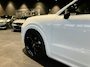 Porsche Cayenne 3.0 E-Hybrid Black Edition | SPORTDESIGN | SPORTEINDPIJPEN | PASM LUCHTVERING | PANORAMA/SCHUIF-KANTELDAK | SPORTCHRONO | 22 INCH | SOFTCLOSE | HEAD-UP | 14-WEG STOELEN | ADAPTIVE CRUISE CONTROL | CARRARA WIT METALLIC | BTW AUTO |