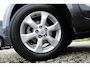 Toyota RAV4 2.0 VVTi Dynamic 2WD | Cruise control | climate control met 2 gescheiden klimaatzones | lichtsensor (automatische verlichting) | auto