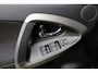 Toyota RAV4 2.0 VVTi Dynamic 2WD | Cruise control | climate control met 2 gescheiden klimaatzones | lichtsensor (automatische verlichting) | auto