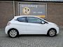 Peugeot 208 1.0 VTi Active (tik in de motor)