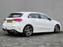 Mercedes-Benz A-klasse 180 Business Solution Luxury / Dealer onderhouden / All season banden / trekhaak elektrisch uitklapbaar / Cruise control / Trekgewicht 1.400 kg / Stoelverwarming / Cruise control / Achteruitrijcamera /