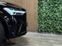 Volvo XC60 T8 AWD Recharge Ultra Black Edition | Luchtvering | Trekhaak | 360° Camera | 455pk | Head-Up Display | Adaptieve Cruise Control | Stoelverwarming voor+achter | Stuurwielverwarming | Schuifdak | Full LED Meesturende koplampen | Pilot Assist | BLIS Dode Hoek Detectie | Elektrische voorstoelen geheugen | R-Design Contour stoelen met wit stiksel en bies | Zitting verlenging voorstoelen | Lederen dashboard | 21 Inch | Google Infotainment | Keyless Drive | Elektrisch bedienbare achterklep | DAB Radio | Apple Carplay/Android Auto | Alarm Klasse III | Draadloos telefoon opladen | Volvo On Call met mobiele App functie | Onyx Black Metallic |