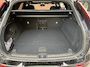 Volvo XC60 2.0 T8 Plug-in hybrid AWD Ultra Black Edition | Luchtvering | Panoramisch schuif-/ kanteldak | 360 graden camera | Harman Kardon | Geventileerde voorstoelen | Massagefunctie op de voorstoelen | Extra getint glas | 21 inch. lichtmetalen velgen | Volvo Guard Alarm | Stoel-/ stuurwielverwarming | Pilot assist | BLIS | Apple carplay/ Android auto