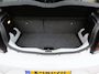 Volkswagen Up! 1.0 60pk , Cruisecontrol , Navigatie, Camera , Maps & More , Parkeersensoren. DAB+ , Smartphone integratie, etc .