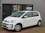 Volkswagen Up! 1.0 60pk , Cruisecontrol , Navigatie, Camera , Maps & More , Parkeersensoren. DAB+ , Smartphone integratie, etc .