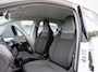 Volkswagen Up! 1.0 60pk , Cruisecontrol , Navigatie, Camera , Maps & More , Parkeersensoren. DAB+ , Smartphone integratie, etc .