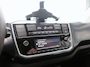 Volkswagen Up! 1.0 60pk , Cruisecontrol , Navigatie, Camera , Maps & More , Parkeersensoren. DAB+ , Smartphone integratie, etc .