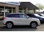 Suzuki Vitara 1.6 High Executive CAMERA TREKHAAK-AFNEEMBAAR LEER/ALCANTARA PANO ALL-SEASONS DEALER-ONDERHOUDEN STOELVERWARMING DUO-TONE NAVI NAP CRUISE 17"LMV CLIMA 2xPDC 2xKEYLESS