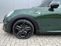 MINI John Cooper Works Cabrio 1.5 136 pk JCW Navigatie Head-Up Display Harman Kardon Audio Sportstoelen leder Stoelverwarming Led Koplampen 18 Inch Velgen Parkeersensoren NL Auto John Cooper Works Pakket