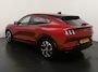 Ford Mustang Mach-E Extended Premium RWD 98 kWh | Adapt. cruise | LED | 360° Camera | El. verst. stoel + geh.| SOH 95,9% | 4 seiz. banden | Apple Carplay & Android Auto draadloos |