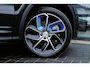 Lynk & Co 01 1.5 | Trekhaak | 360° Camera | Panoramadak | Achteruitrijcamera | Elektrische bestuurdersstoel met geheugen | Stoelverwarming | Actieve bochtverlichting | Adaptieve Cruise Control | Stuurassistent | Lane Assist | Donkere hemel bekleding | Navigatie | Elektrische Achterklep | Keyless Entry | Dodehoekassistent