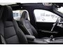 Lynk & Co 01 More | Afneembare Trekhaak| 360 Graden camera | Actieve LED Koplampen | Schuif-/Kanteldak | Premium Audio By Harman Kardon | Sfeerverlichting | Dodehoekassistent | Adaptieve Cruise Control | Stuurverwarming | Stoelverwarming | Bestuurdersstoel met geheugen | Getint glas | Elektrisch bedienbare achterklep | Draadloos telefoonoplader