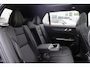 Lynk & Co 01 More | Afneembare Trekhaak| 360 Graden camera | Actieve LED Koplampen | Schuif-/Kanteldak | Premium Audio By Harman Kardon | Sfeerverlichting | Dodehoekassistent | Adaptieve Cruise Control | Stuurverwarming | Stoelverwarming | Bestuurdersstoel met geheugen | Getint glas | Elektrisch bedienbare achterklep | Draadloos telefoonoplader