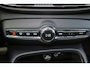 Volvo EX40 Extended Range Ultra 82 kWh - Panorama/schuifdak - IntelliSafe Assist & Surround - 360º Camera - Harman/Kardon audio - Verwarmde voorstoelen, stuur & achterbank - Parkeersensoren voor & achter - Elektr. bedienb. voorstoelen met geheugen links - Draadloze tel. lader - Warmtepomp - Extra getint glas - Inklapbare trekhaak - 19' LMV