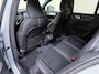 Volvo XC40 B4 Plus Dark | Panoramadak | Trekhaak | Harman/Kardon |
