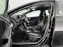 Volvo V40 2.0 D2 R-Design-Styling Business *LEATHER-MICROFIBRE | XENON | NAVI-FULLMAP | HEATED-SPORTSEATS | PRIVACY-GLASS | ECC | PDC | CRUISE | PREMIUM-AUDIO | TOWBAR | 18''ALU*