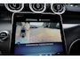 Mercedes-Benz GLC Coupe 300e 4MATIC AMG Line | 313 PK | AMG Line | Panoramadak | 360° Camera | Mercedes-Benz GLC 300e 4MATIC AMG Line met 313 PK, een 2.0-liter viercilinder turbobenzinemotor met plug-in hybride aandrijving en automatische transmissie. Uitgerust met sportieve AMG-stylin