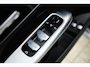 Mercedes-Benz GLC Coupe 300e 4MATIC AMG Line | 313 PK | AMG Line | Panoramadak | 360° Camera | Mercedes-Benz GLC 300e 4MATIC AMG Line met 313 PK, een 2.0-liter viercilinder turbobenzinemotor met plug-in hybride aandrijving en automatische transmissie. Uitgerust met sportieve AMG-stylin