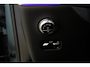 Mercedes-Benz GLC Coupe 300e 4MATIC AMG Line | 313 PK | AMG Line | Panoramadak | 360° Camera | Mercedes-Benz GLC 300e 4MATIC AMG Line met 313 PK, een 2.0-liter viercilinder turbobenzinemotor met plug-in hybride aandrijving en automatische transmissie. Uitgerust met sportieve AMG-stylin