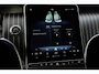 Mercedes-Benz GLC 300e 4MATIC AMG Line | 313 PK | AMG Line | Panoramadak | 360° Camera | Burmester | Mercedes-Benz GLC 300e 4MATIC AMG Line met 313 PK, een 2.0-liter viercilinder turbobenzinemotor met plug-in hybride aandrijving en automatische transmissie. Uitgerust met sportieve AMG-stylin