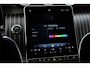 Mercedes-Benz GLC 300e 4MATIC AMG Line | 313 PK | AMG Line | Panoramadak | 360° Camera | Burmester | Mercedes-Benz GLC 300e 4MATIC AMG Line met 313 PK, een 2.0-liter viercilinder turbobenzinemotor met plug-in hybride aandrijving en automatische transmissie. Uitgerust met sportieve AMG-stylin