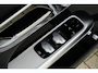 Mercedes-Benz GLC 300e 4MATIC AMG Line | 313 PK | AMG Line | Panoramadak | 360° Camera | Mercedes-Benz GLC 300e 4MATIC AMG Line met 313 PK, een 2.0-liter viercilinder turbobenzinemotor met plug-in hybride aandrijving en automatische transmissie. Uitgerust met sportieve AMG-stylin