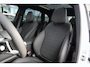 Mercedes-Benz GLC 300e 4MATIC AMG Line | 313 PK | AMG Line | Panoramadak | 360° Camera | Mercedes-Benz GLC 300e 4MATIC AMG Line met 313 PK, een 2.0-liter viercilinder turbobenzinemotor met plug-in hybride aandrijving en automatische transmissie. Uitgerust met sportieve AMG-stylin