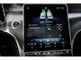 Mercedes-Benz GLC 300e 4MATIC AMG Line | 313 PK | AMG Line | Panoramadak | 360° Camera | Mercedes-Benz GLC 300e 4MATIC AMG Line met 313 PK, een 2.0-liter viercilinder turbobenzinemotor met plug-in hybride aandrijving en automatische transmissie. Uitgerust met sportieve AMG-stylin