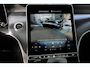 Mercedes-Benz GLC 300e 4MATIC AMG Line | 313 PK | AMG Line | Panoramadak | 360° Camera | Mercedes-Benz GLC 300e 4MATIC AMG Line met 313 PK, een 2.0-liter viercilinder turbobenzinemotor met plug-in hybride aandrijving en automatische transmissie. Uitgerust met sportieve AMG-stylin