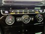 Volkswagen Golf 1.4 TSI Highline automaat Schuif/kantel dak - Achteruitrijcamera - Navigatie - Parkeersensoren - Stoelverwarming - Licht metalen velgen 16 inch - Cruise control - Elektrische ramen - Mistlampen - Radio - Regensensor - - Bluetooth - Automaat - Centrale vergrendeling met afstandsbediening - Elektrisch glazen panoramadak