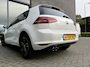 Volkswagen Golf 1.4 TSI Highline automaat Schuif/kantel dak - Achteruitrijcamera - Navigatie - Parkeersensoren - Stoelverwarming - Licht metalen velgen 16 inch - Cruise control - Elektrische ramen - Mistlampen - Radio - Regensensor - - Bluetooth - Automaat - Centrale vergrendeling met afstandsbediening - Elektrisch glazen panoramadak