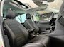 Volkswagen Golf 1.4 TSI Highline automaat Schuif/kantel dak - Achteruitrijcamera - Navigatie - Parkeersensoren - Stoelverwarming - Licht metalen velgen 16 inch - Cruise control - Elektrische ramen - Mistlampen - Radio - Regensensor - - Bluetooth - Automaat - Centrale vergrendeling met afstandsbediening - Elektrisch glazen panoramadak