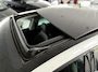Volkswagen Golf 1.4 TSI Highline automaat Schuif/kantel dak - Achteruitrijcamera - Navigatie - Parkeersensoren - Stoelverwarming - Licht metalen velgen 16 inch - Cruise control - Elektrische ramen - Mistlampen - Radio - Regensensor - - Bluetooth - Automaat - Centrale vergrendeling met afstandsbediening - Elektrisch glazen panoramadak