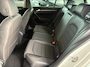 Volkswagen Golf 1.4 TSI Highline automaat Schuif/kantel dak - Achteruitrijcamera - Navigatie - Parkeersensoren - Stoelverwarming - Licht metalen velgen 16 inch - Cruise control - Elektrische ramen - Mistlampen - Radio - Regensensor - - Bluetooth - Automaat - Centrale vergrendeling met afstandsbediening - Elektrisch glazen panoramadak