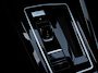 Volkswagen Golf 1.5 eTSI R-Line Edition | Stoel en stuurwielverwarming | 360 camera | Apple carplay / Android auto | 3 Zone airconditioning |