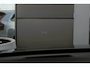 Volvo XC60 2.0 B5 Momentum Exclusive Volvo XC60 2.0 B5 Momentum Exclusive | 250 PK | Panoramadak | Head-up display | Harman Kardon audio | 360° camera | Volvo XC60 2.0 B5 Momentum Exclusive met 250 PK uit een 2.0-liter viercilinder mild-hybride benzinemotor, voorzien van een panoramadak, Harman Kardon premium audiosysteem, head-up display, 36