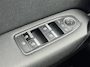 Renault Captur 1.0 TCe 90 Intens / Navigatie via Apple Carplay  Android / Climate Control / 17" LM wielen /