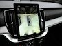 Volvo XC90 2.0 T8 Plug-in hybrid AWD Ultra Dark Exec. Ed. | 407 pk | 7P. | Panoramadak | Bowers & Wilkins | Luchtvering | Stoelmassage + Ventilatie | HUD | 360 Camera | Nubuk Hemelbekleding | Trekhaak |