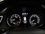 Nissan Qashqai 1.2 Premier Edition Bluetooth, Cruise control, dodehoekdetectie, Panoramadak, Parkeersensor voor en achter, Rondomzicht camera, Voorstoelen verwarmd Biedt een luxe uitstraling, een hoog zitcomfort en een ruim interieur. Dankzij de complete uitrusting en royale bagageruimte is deze SUV ideaal voor zowel gezinnen als lange ritten. Met zijn