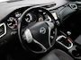 Nissan Qashqai 1.2 Premier Edition Bluetooth, Cruise control, dodehoekdetectie, Panoramadak, Parkeersensor voor en achter, Rondomzicht camera, Voorstoelen verwarmd Biedt een luxe uitstraling, een hoog zitcomfort en een ruim interieur. Dankzij de complete uitrusting en royale bagageruimte is deze SUV ideaal voor zowel gezinnen als lange ritten. Met zijn