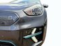 Kia Niro EV e-Niro DynamicLine 64 kWh 1e Eigenaar | Accu 100% | Navigatie | Apple CarPlay & Android Auto | Camera | Metallic lak | Stoel & stuurverwarming | Allseason banden | Bovag garantie | NAP