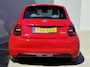 Fiat 500e La Prima 42 kWh / SOH 93% / Apple Carplay/Android Auto / Achteruitrijcamera / Adaptieve Cruise Control / Lichtmetalen Velgen 17" / Navigatie / 3-fase / Snelladen /