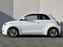 Fiat 500e Icon 42 kWh / SOH 96% / All season banden / CCS Snellader / Navigatie via Apple Carplay of Android Auto / Cruise control / Climate control / Keyless start / Lichtmetalen wielen 16“ /