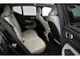 Volvo XC40 2.0 B4 Plus Dark Pano Cam Trekh El-aklep + Stoelen Stoel+Stuur ver HK Audio