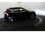Volvo XC40 2.0 B4 Plus Dark Pano Cam Trekh El-aklep + Stoelen Stoel+Stuur ver HK Audio